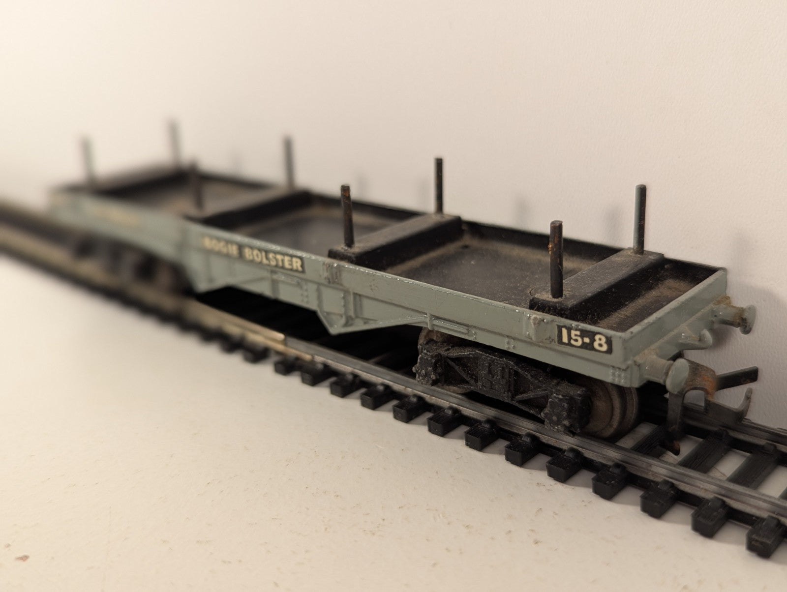 Hornby Dublo OO Gauge 30T Bogie Bolster Wagon