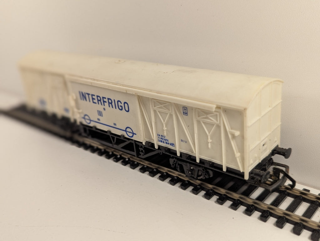 Hornby R742 OO Gauge Ferry Van – Interfrigo