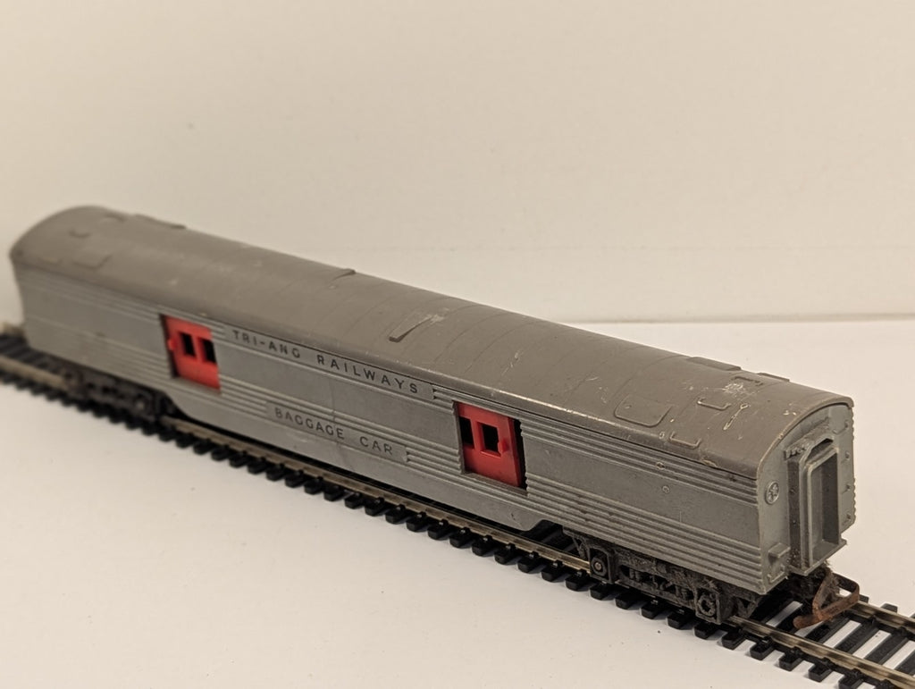 Tri-ang R130 Transcontinental Baggage Car