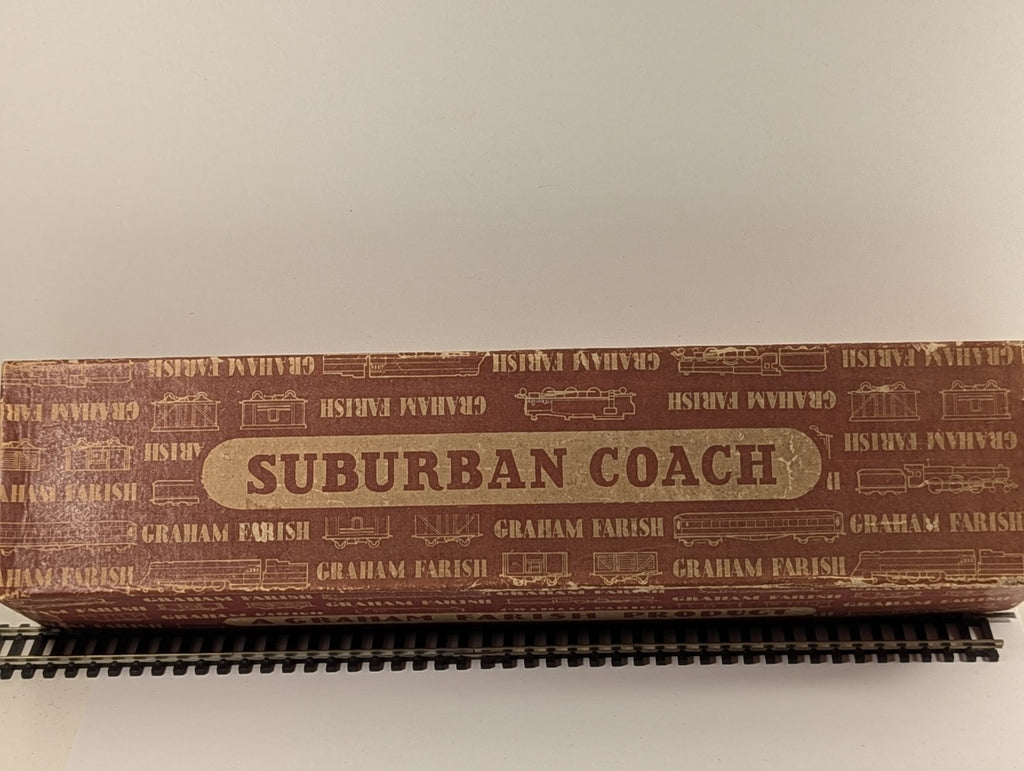 Graham Farish OO Gauge Southern Railway Suburban Coach Green - Missing Coupling
