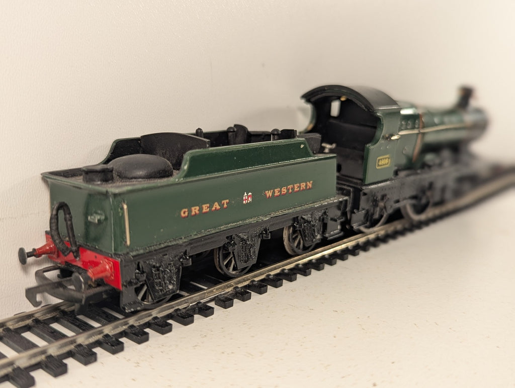 Kitbuilt OO Gauge GWR Outside Frame 4-4-0 Steam Locomotive 4916 GWR Green
