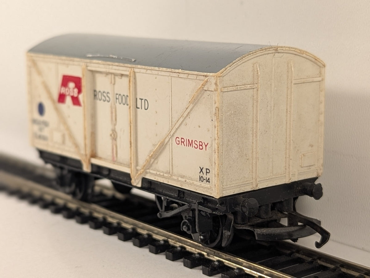 Wrenn OO Gauge 12T Insulated Fish Van Goods Wagon E 87231 Ross Foods W5006
