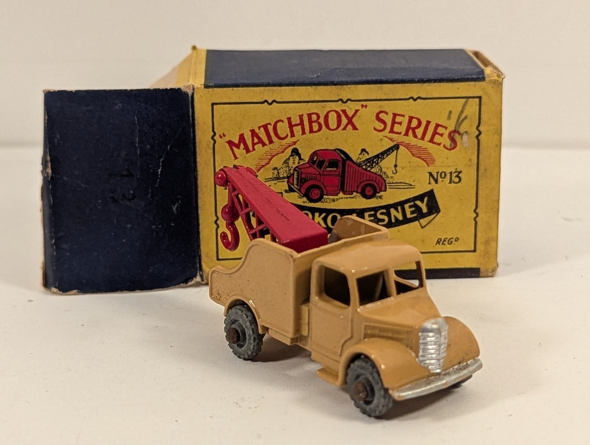 Matchbox Bedford Wreck Truck Die-cast Model Tan and Red 13