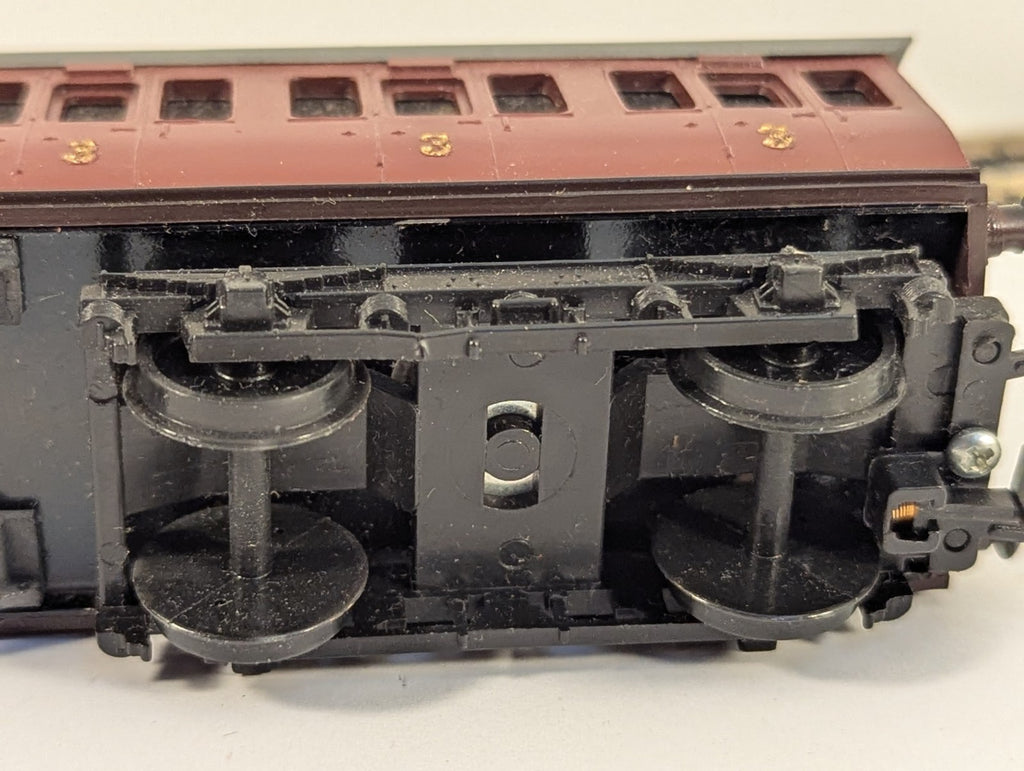 Kitbuilt Suburban Composite Coach Maroon