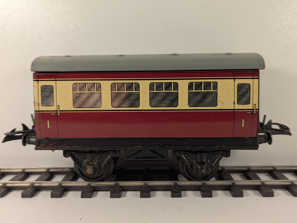 Hornby O Gauge No. 51 Coach 1st Class Passenger Coach BR Carmine & Cream