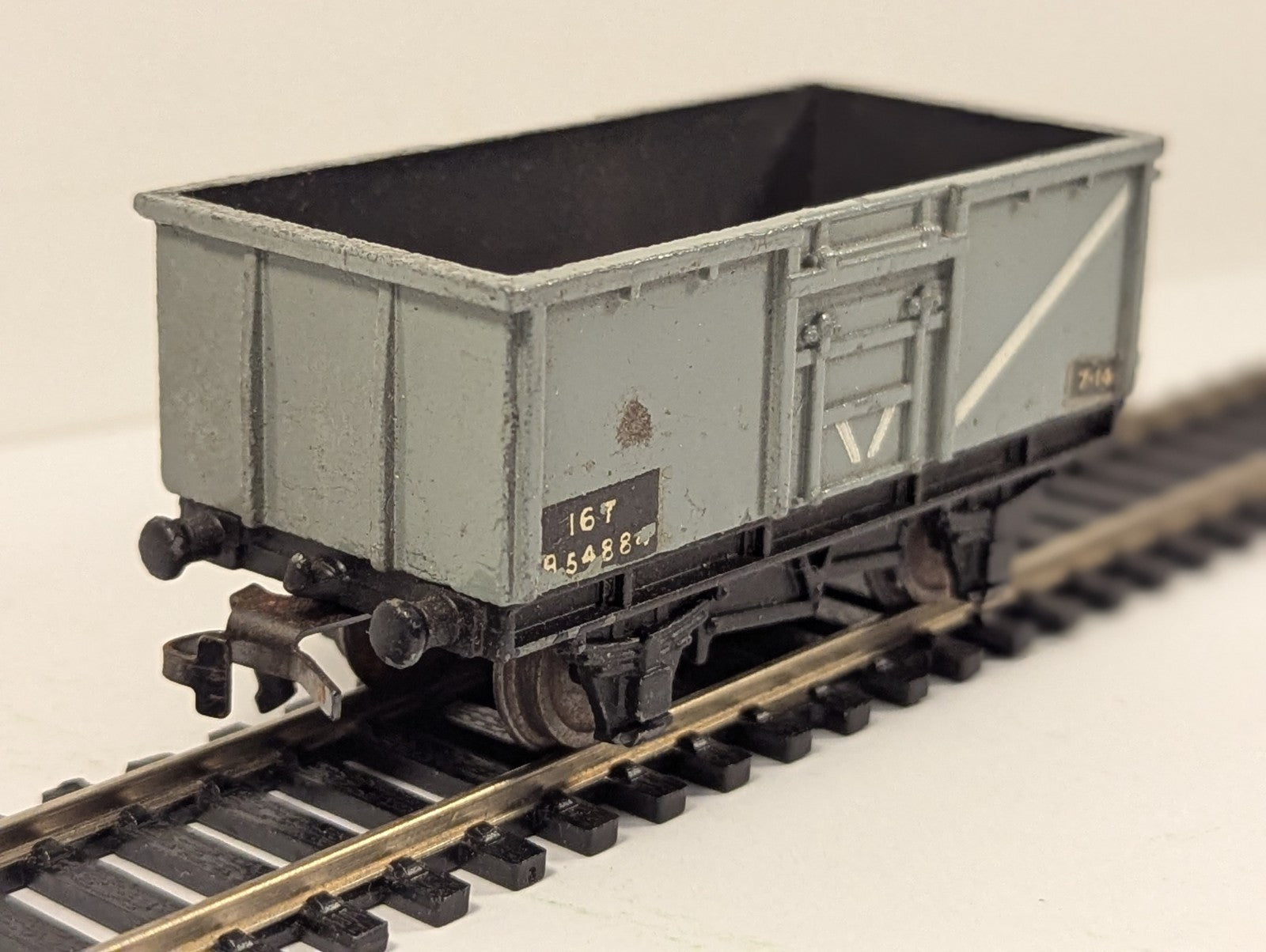 Hornby Dublo OO Gauge 16T Grey Mineral Wagon
