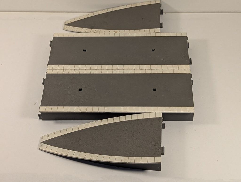 Hornby OO Gauge Station Platform and Ramps Set R460 / R464
