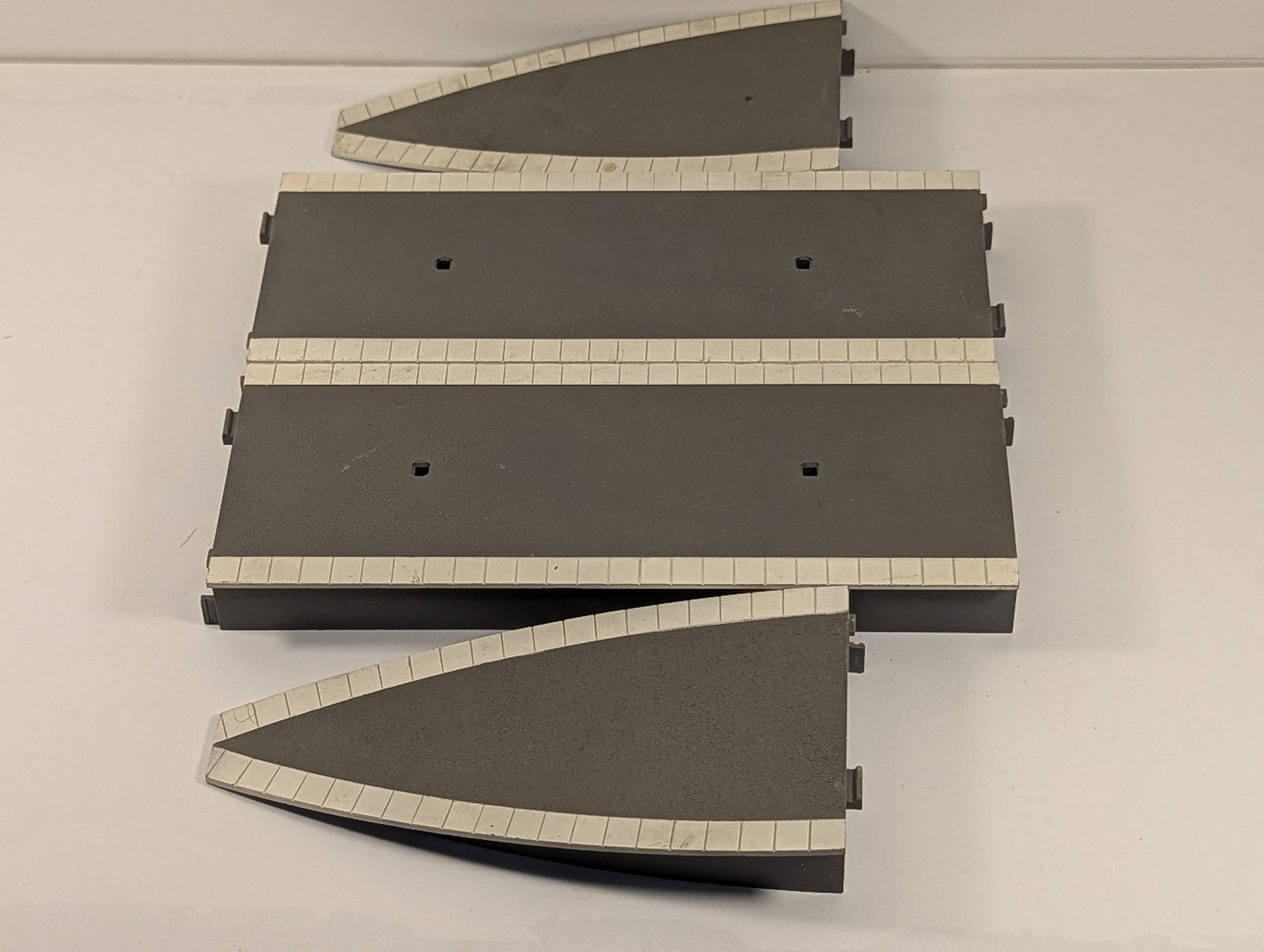 Hornby OO Gauge Station Platform and Ramps Set R460 / R464