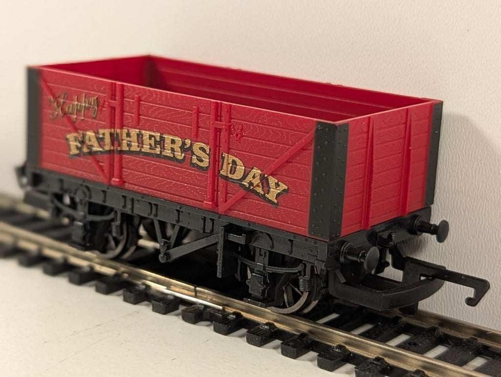 Hornby R6778 Father’s Day Open Wagon