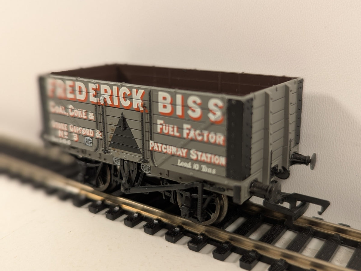 Bachmann Branchline OO Gauge 37-108 7 Plank Wagon Frederick Biss Coal