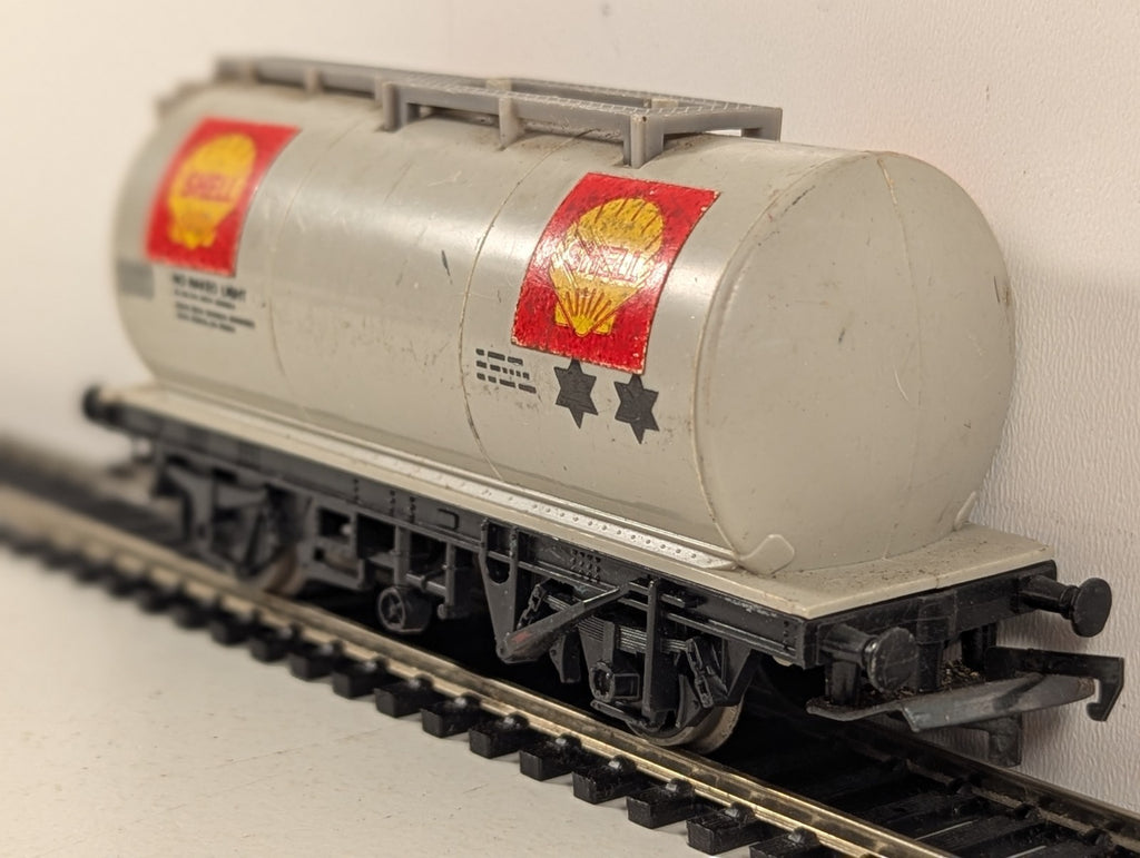 Hornby OO Gauge Shell Tank Wagon 500 Shell Grey