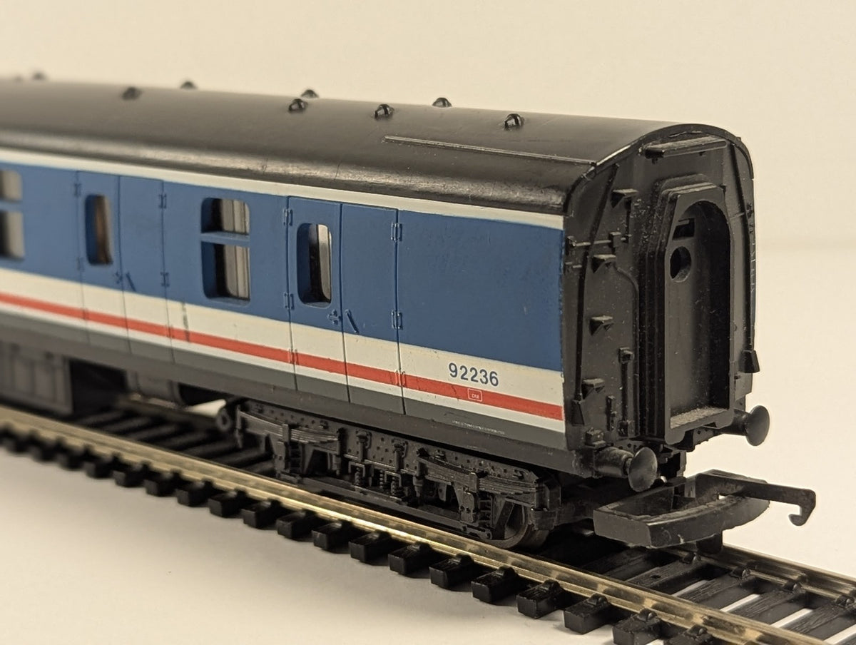 Lima OO Gauge BR Mk1 GUV Utility Van 92236 Network SouthEast 305615