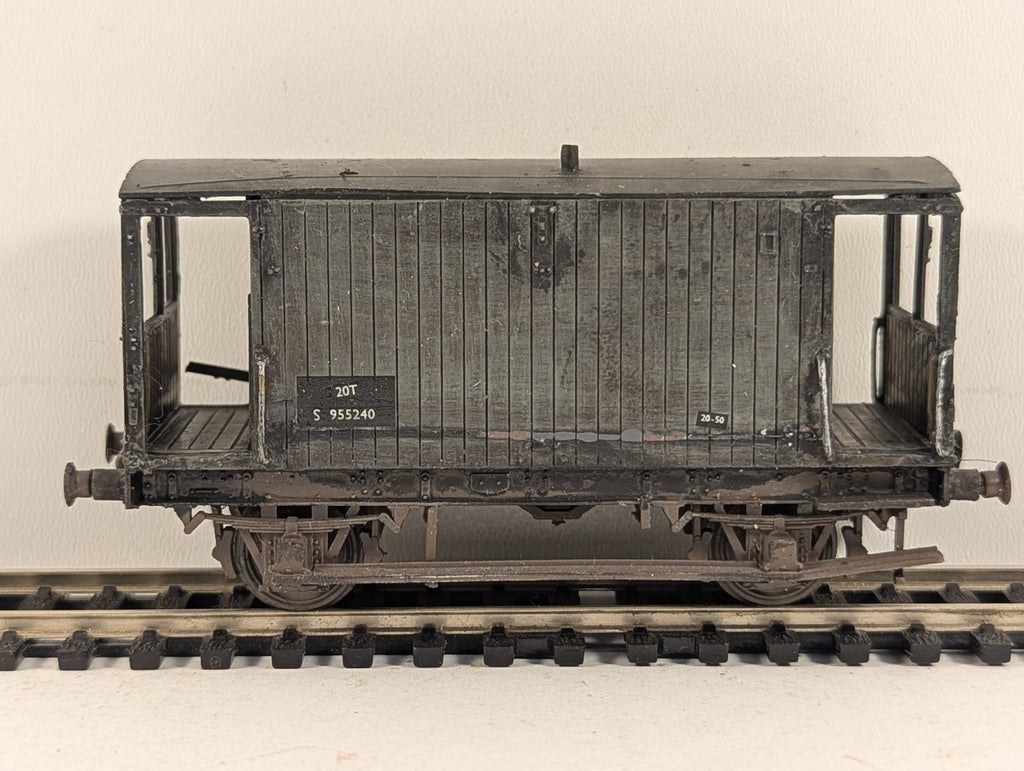 OO Gauge SR 20t Pillbox Brake Van S 955240 BR Southern Region Grey