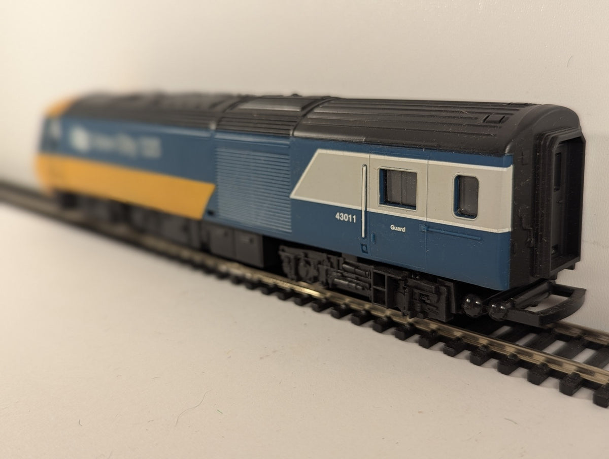 Hornby OO Gauge Class 43 HST Dummy Car Diesel Locomotive 43011