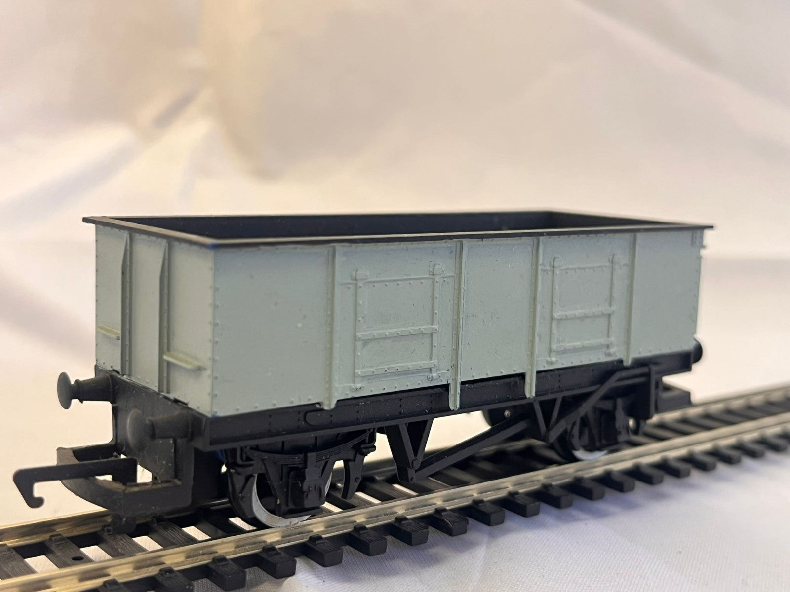 Hornby Large Grey Mineral Wagon