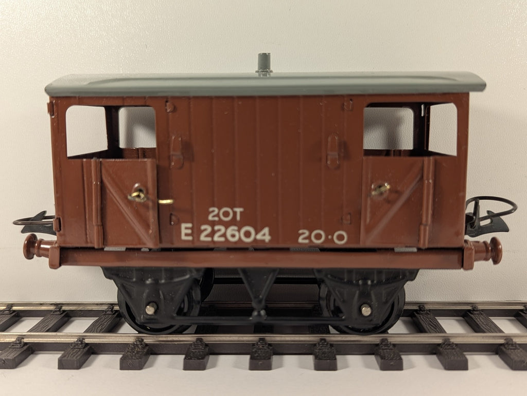 Hornby O Gauge Goods Brake Van (B.R.) E22604 BR Bauxite 42170