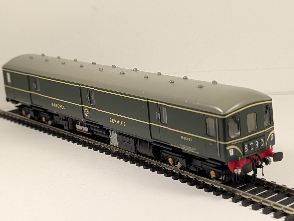 Heljan OO Gauge Class 128 Parcels DMU Diesel Multiple Unit M55987 BR Green
