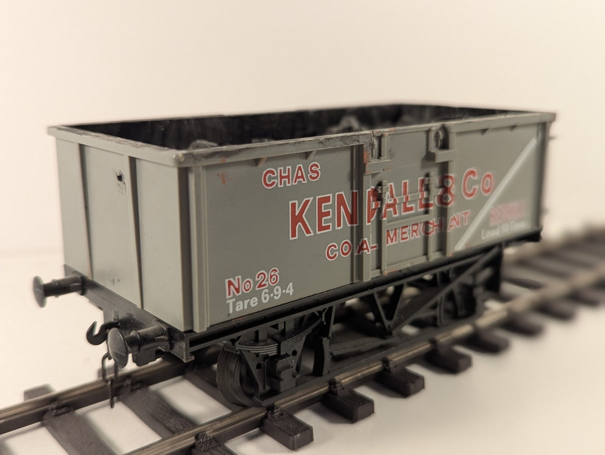 Lima L316730 16-ton steel mineral wagon 'Kendall & Co Livery chain coupling