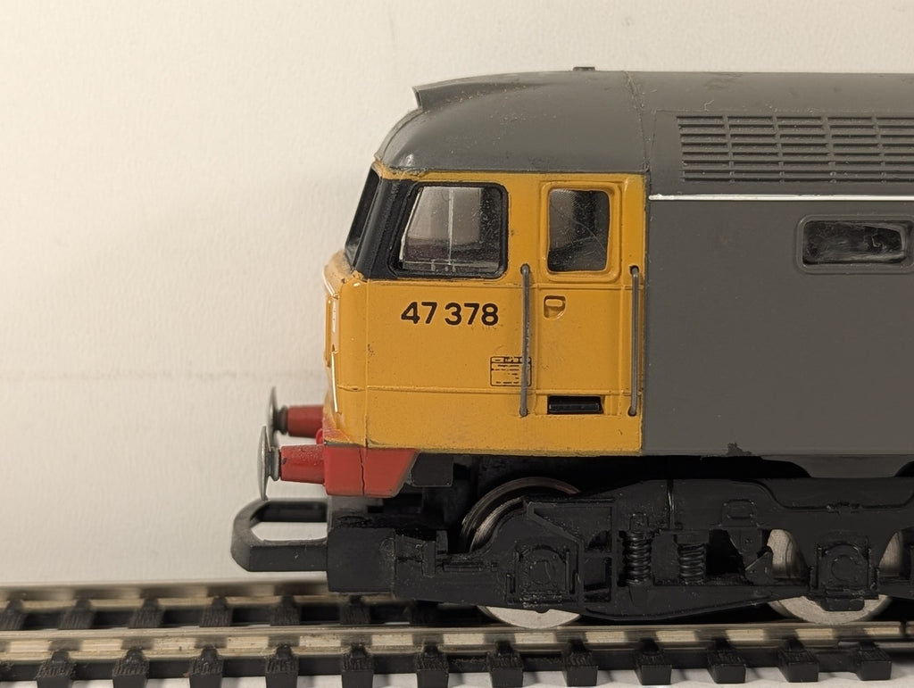 Hornby OO Gauge Class 47 Diesel Locomotive 47378 BR Railfreight Grey R319