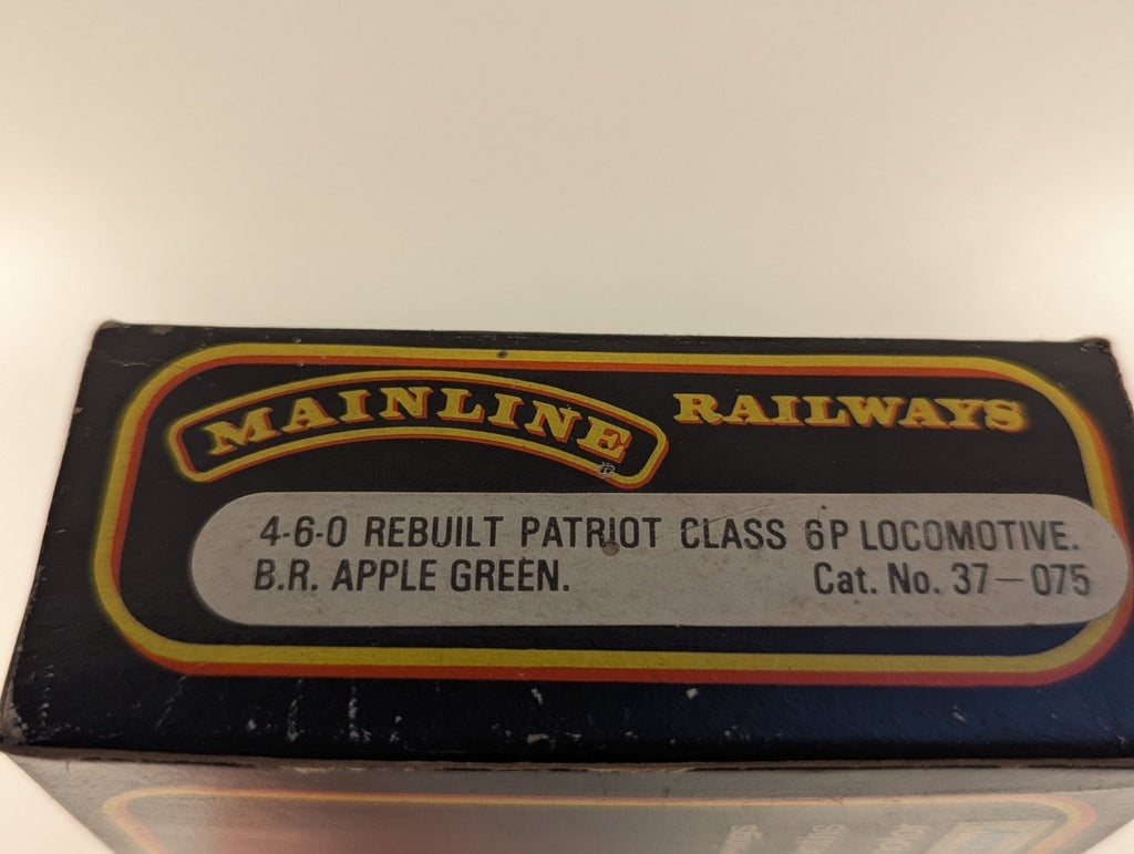 Mainline 37-075 Rebuilt Patriot Class 4-6-0 "Sir Robert Turnbull" BR Apple Green