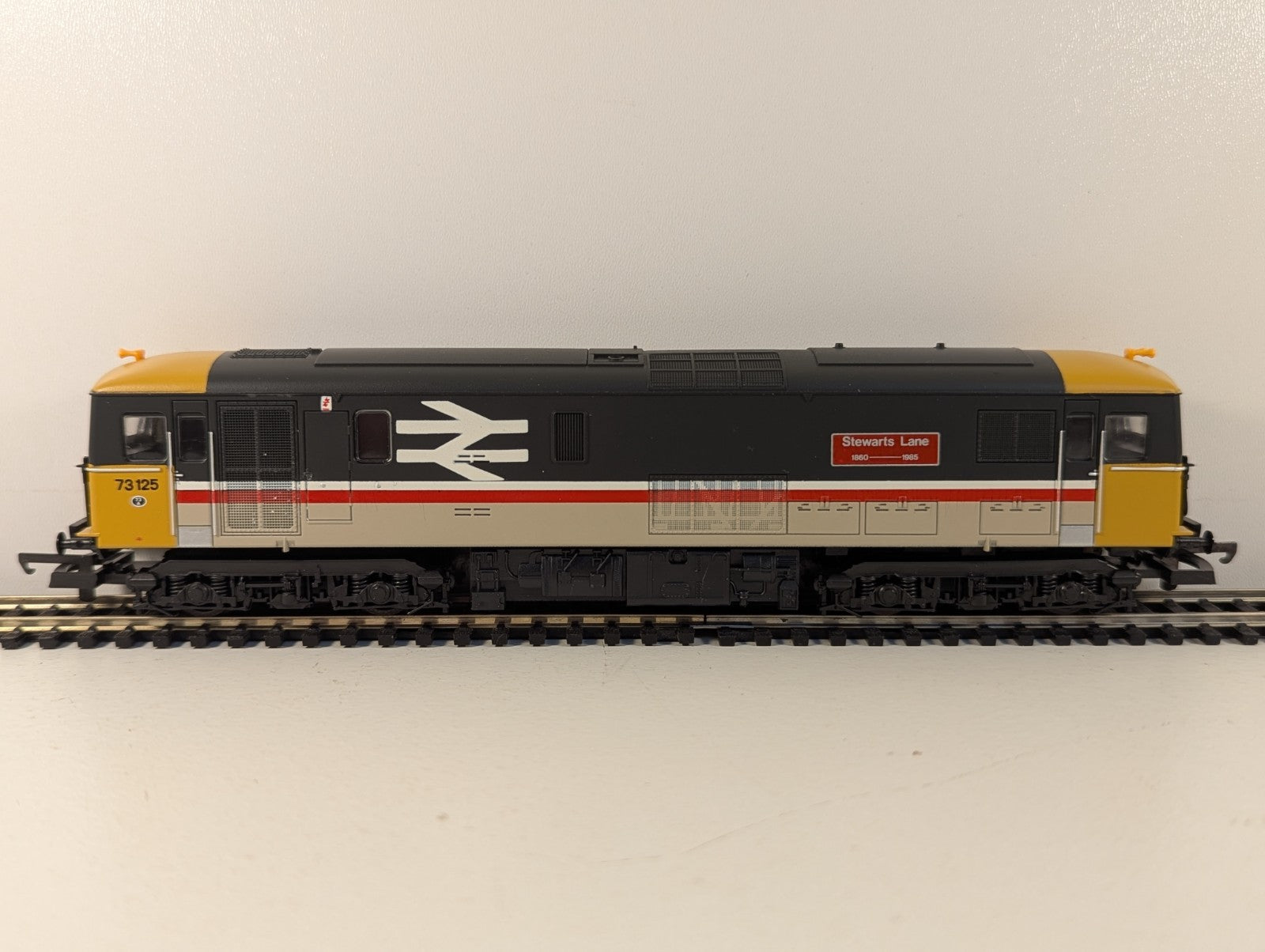 Lima 205191 OO Gauge Class 73 73125 “Stewarts Lane”