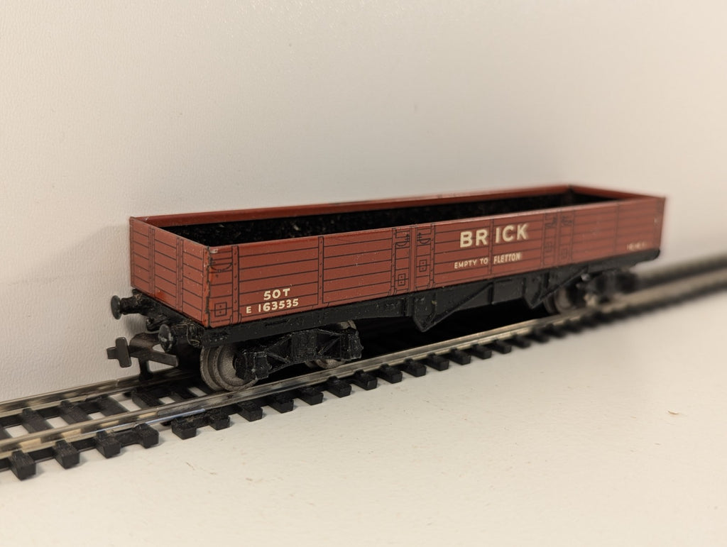 Hornby Dublo 32050 OO Gauge High Capacity Bogie Brick Wagon - Boxed