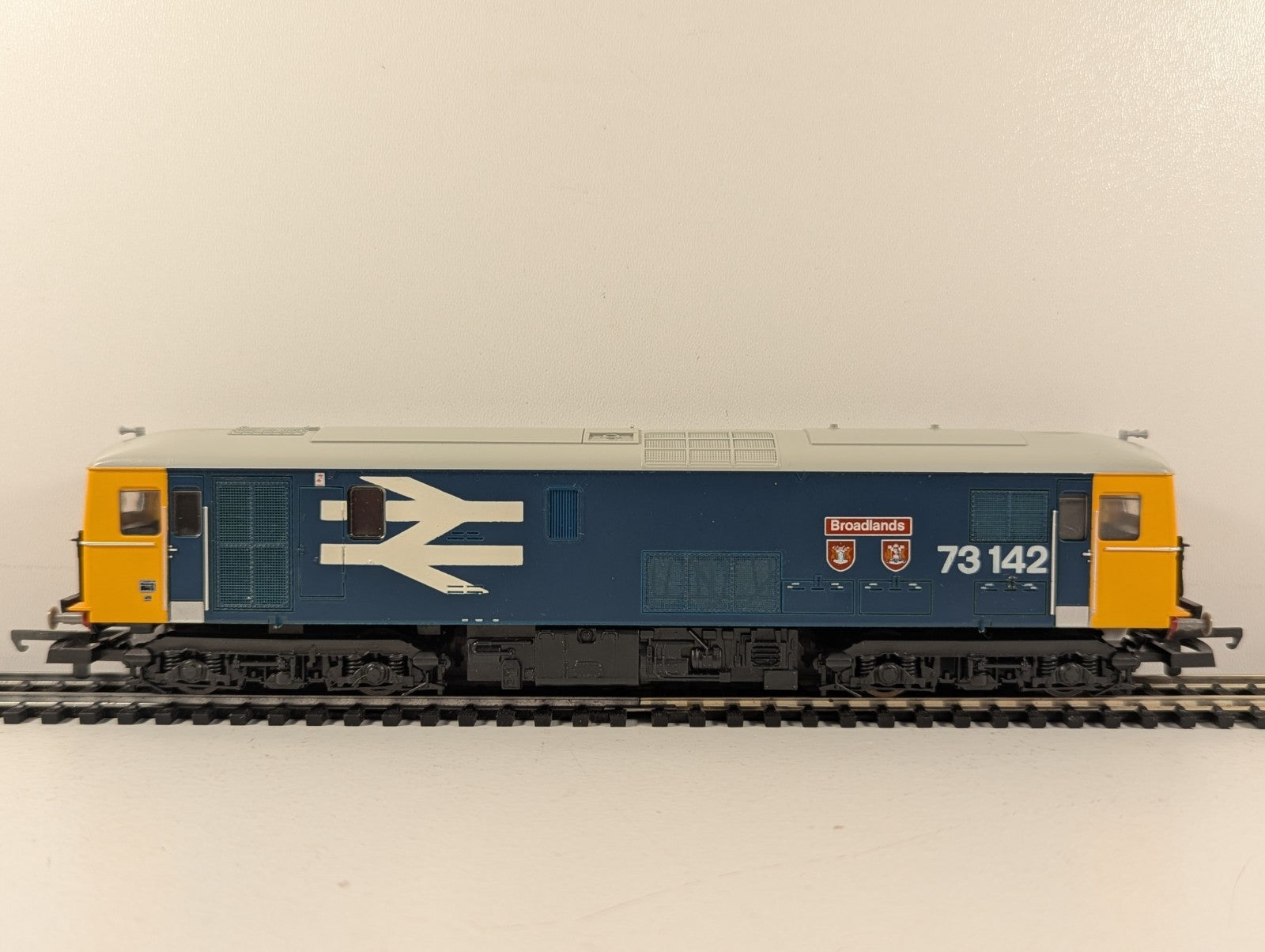 Lima 205169 OO Gauge Class 73 "Broadlands" BR Blue - Boxed