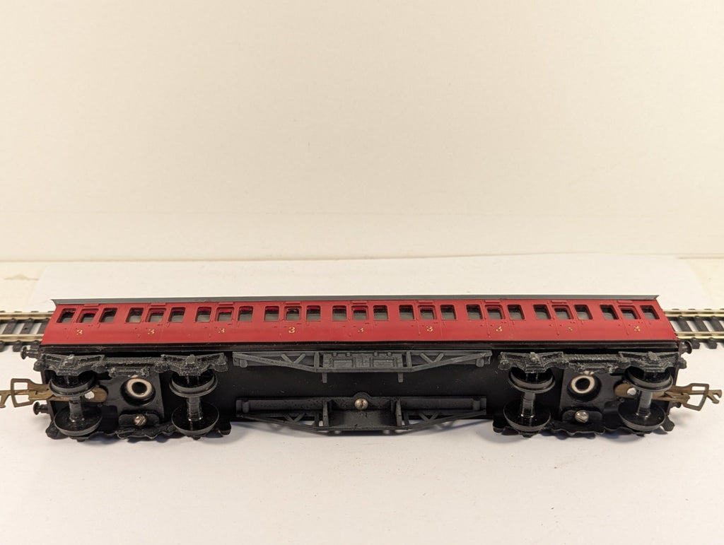 Graham Farish OO Gauge Red Freelance Suburban Bogie Coach Boxed