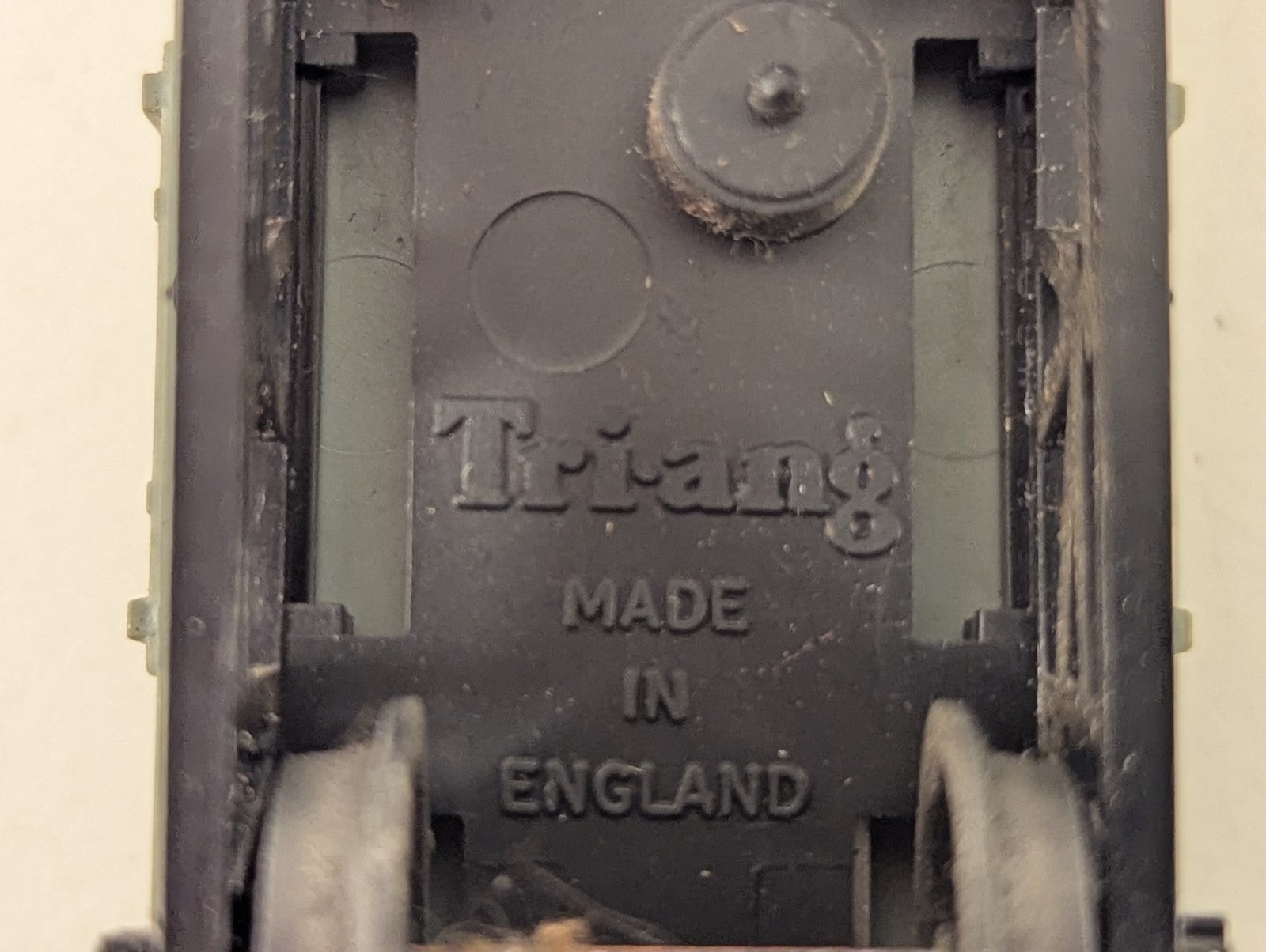 Tri-ang R243 OO Gauge Grey Mineral Wagon