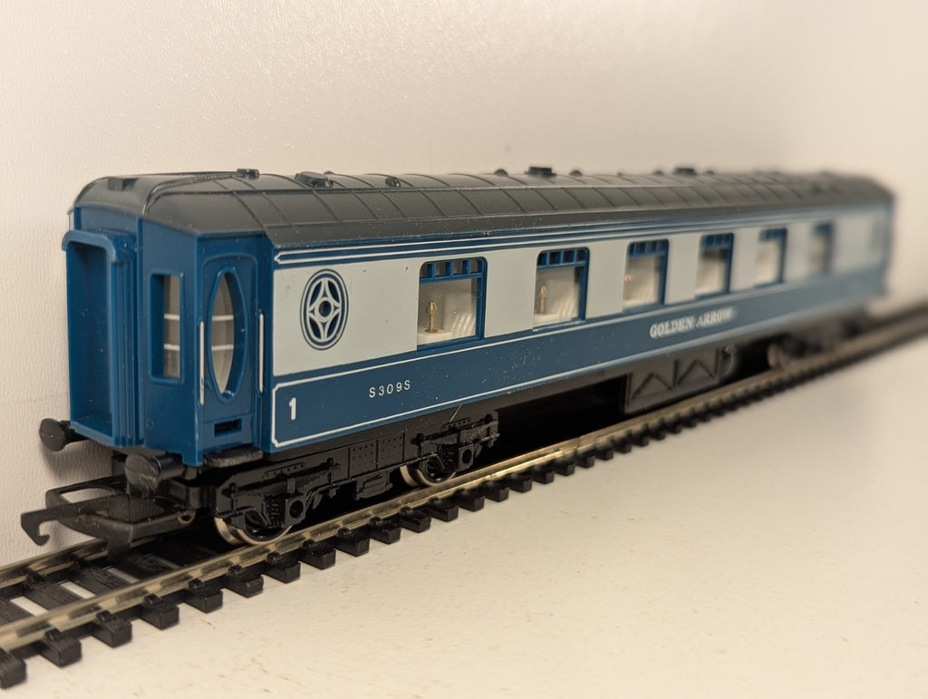 Hornby OO Gauge Pullman Golden Arrow Passenger Coach S309S