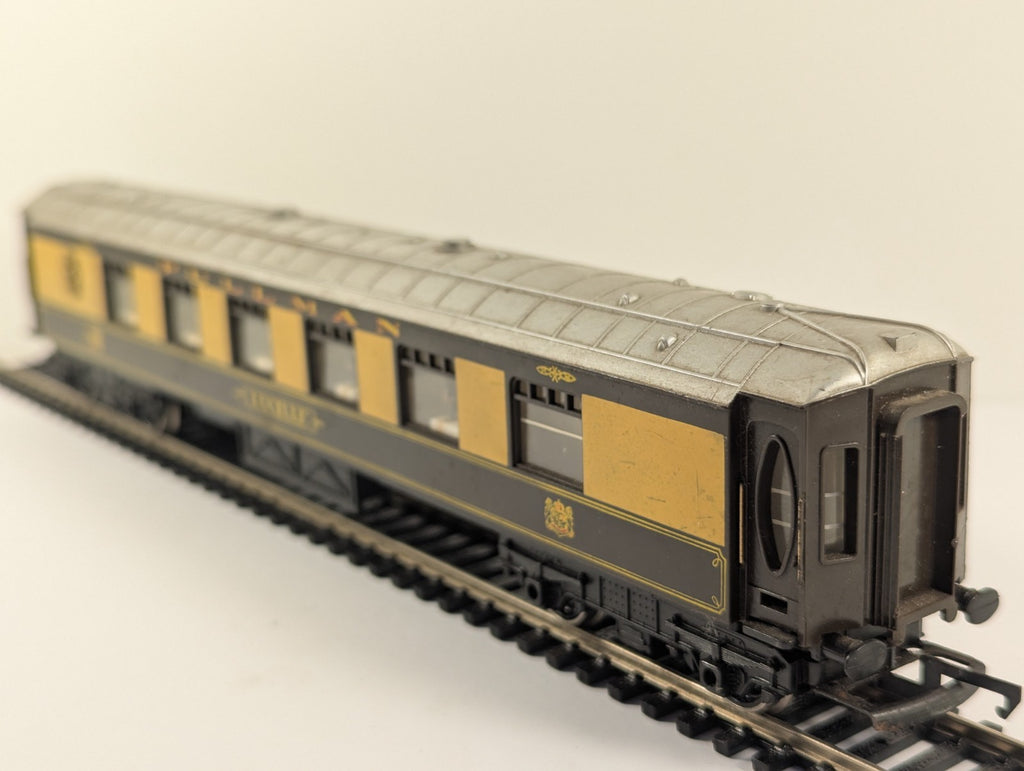 Hornby OO Gauge Pullman Parlour Car Lucille