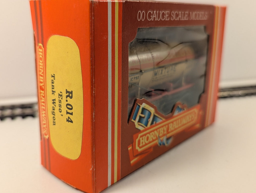 Hornby R221 OO Gauge National Benzole Tank Wagon