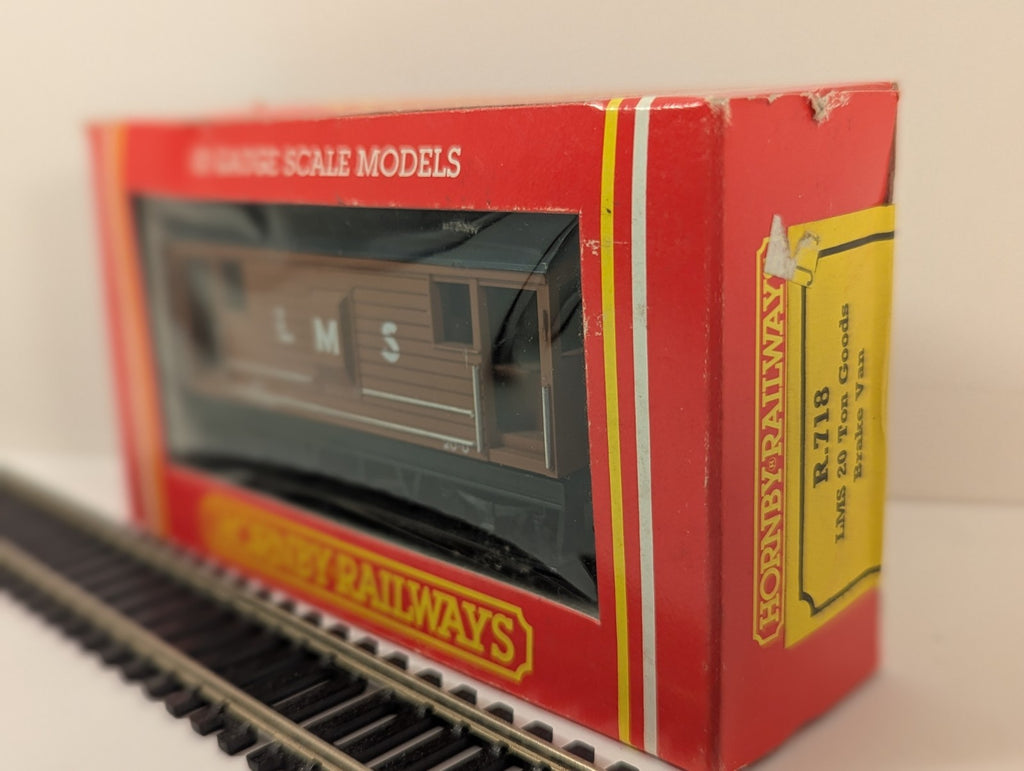 Hornby R718 OO Gauge LMS 20 Ton Goods Brake Van