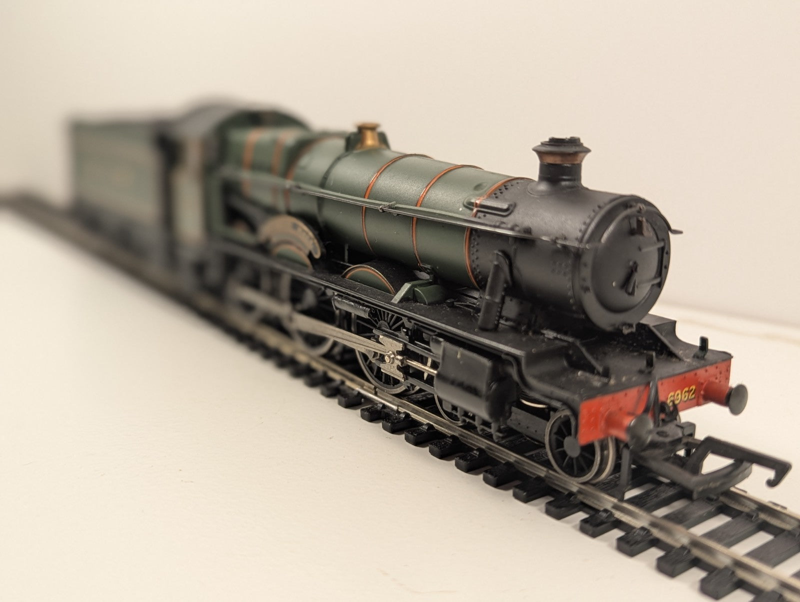 Bachmann 31-777 OO GWR 6962 Soughton Hall Boxed