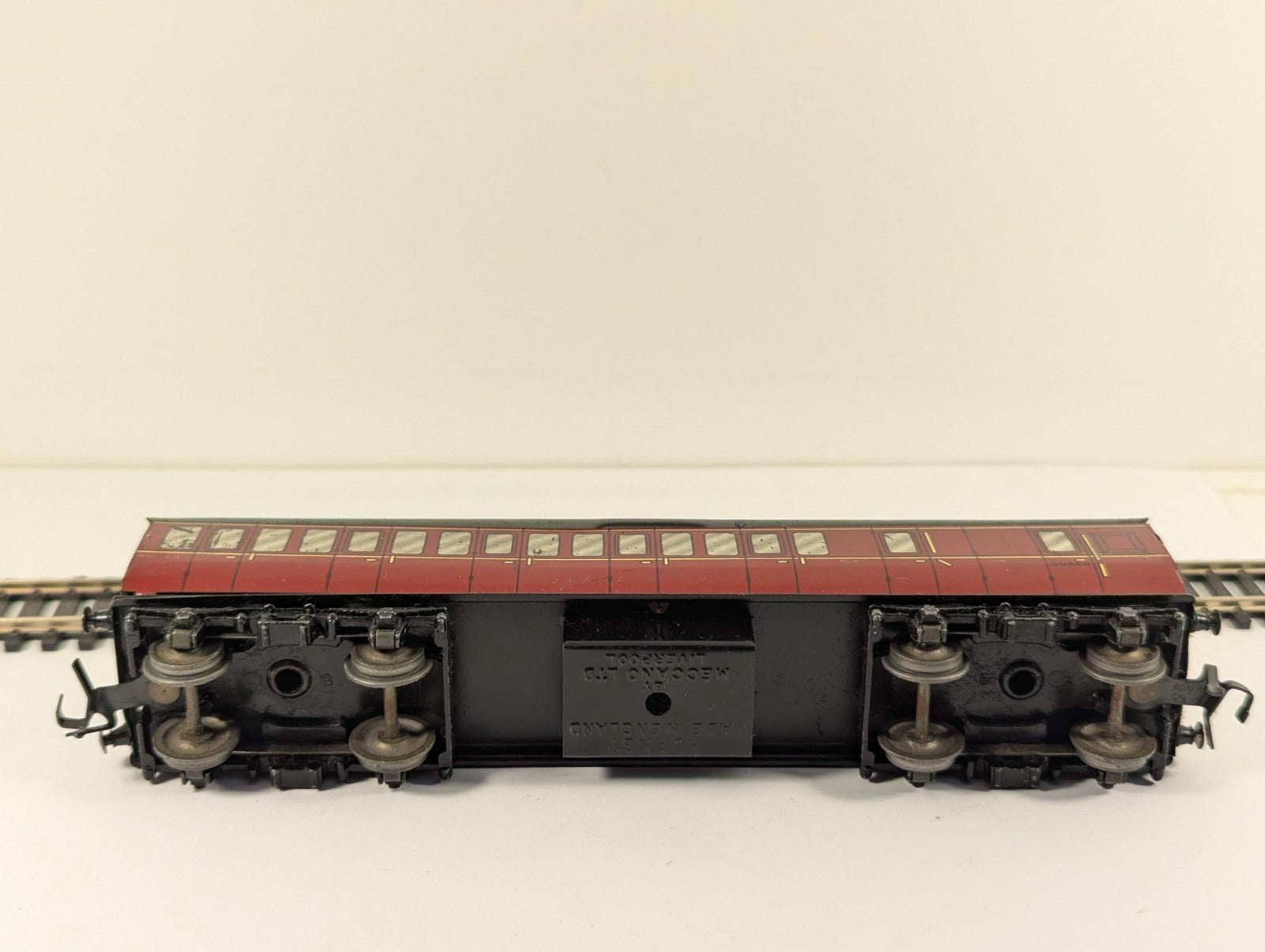 Hornby Dublo OO Gauge BR Maroon Suburban Brake Coach