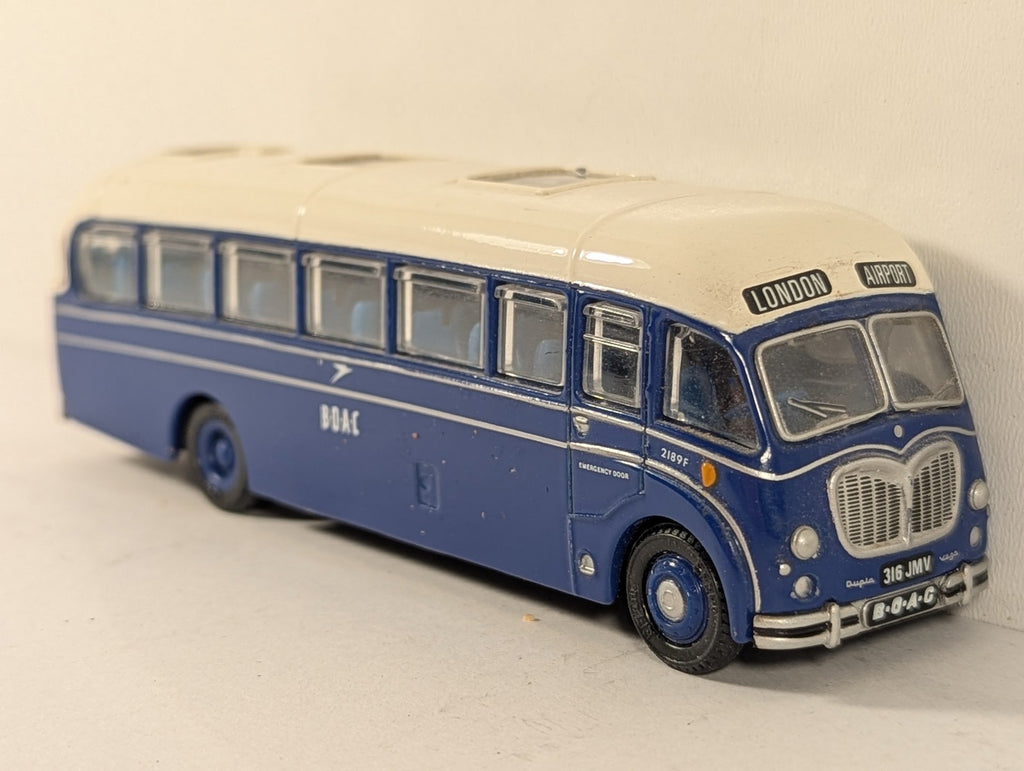 Exclusive First Editions 1:76 Bedford SB Duple Vega Bus 316 JMV B.O.A.C. 18705