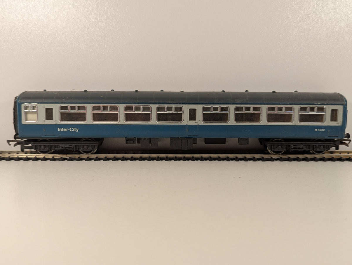 Hornby OO Gauge BR Mk2 Passenger Coach Blue Grey