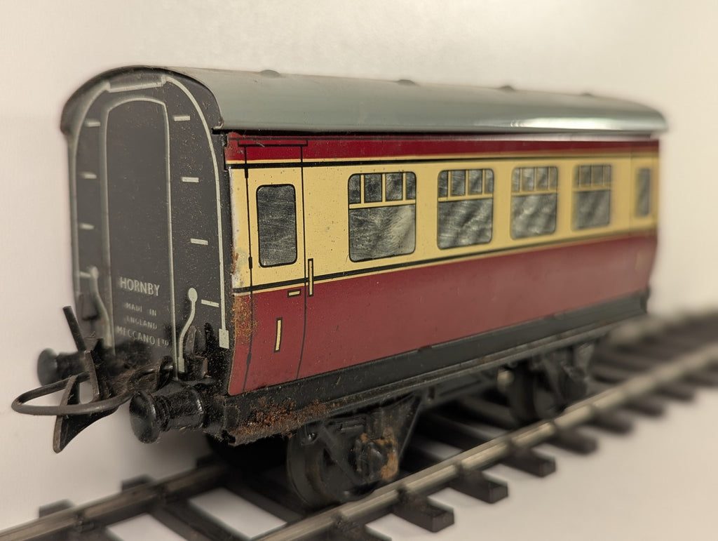 Hornby O Gauge No. 51 Coach 1st Class Passenger Coach BR Carmine & Cream
