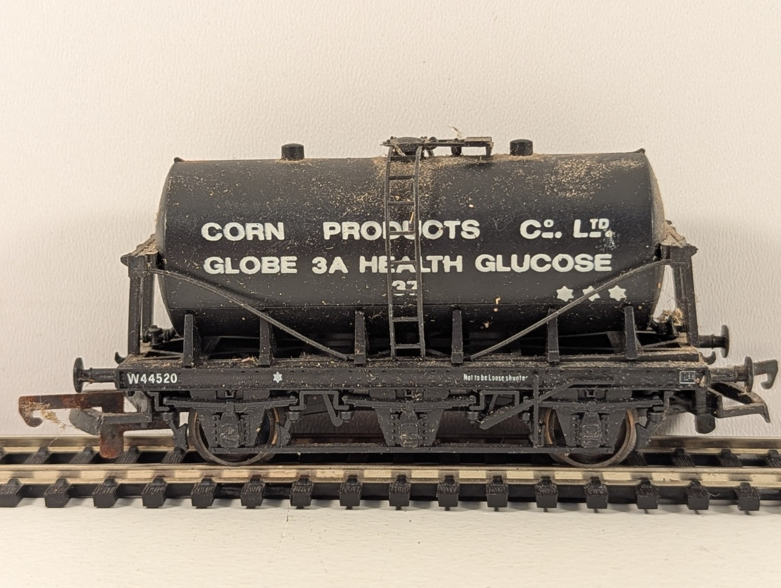 Lima 305640W OO Gauge 6-Wheeled Tank Wagon – Corn Products Co Ltd