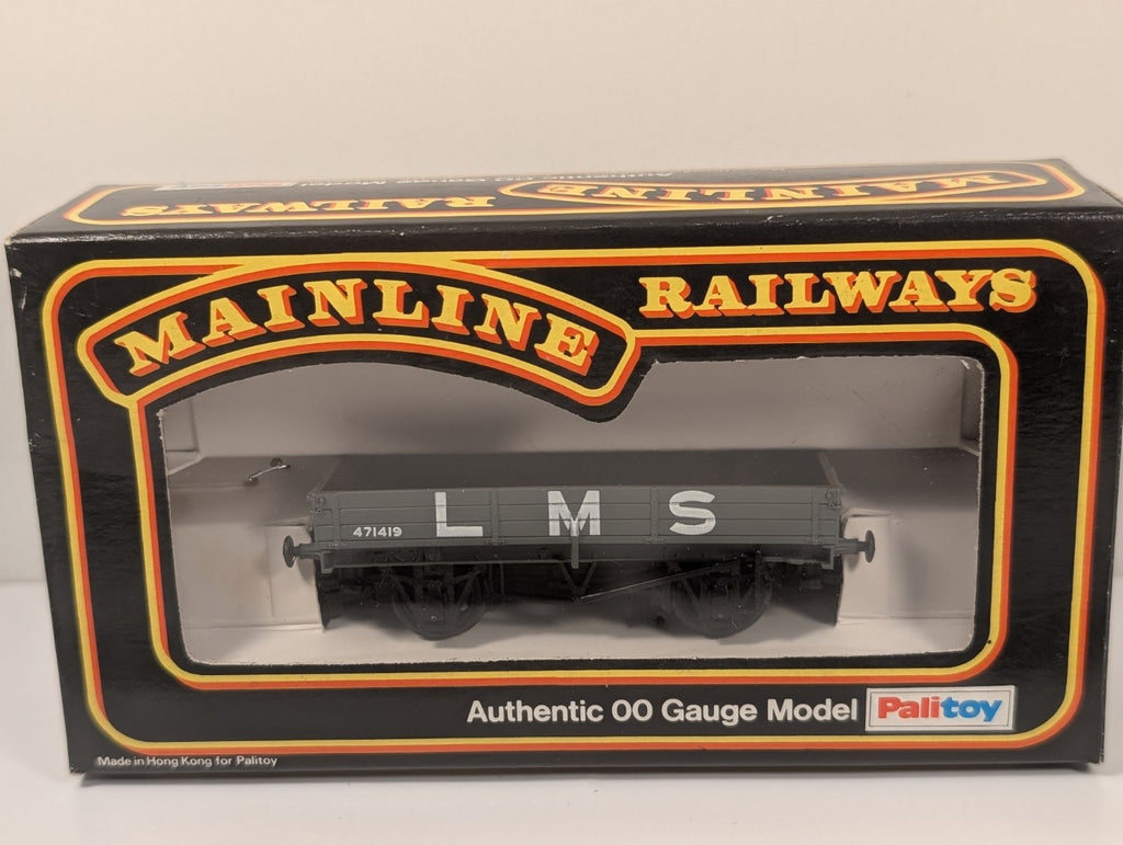 Mainline 37419 OO Gauge 3 Plank Wagon LMS Grey 471419