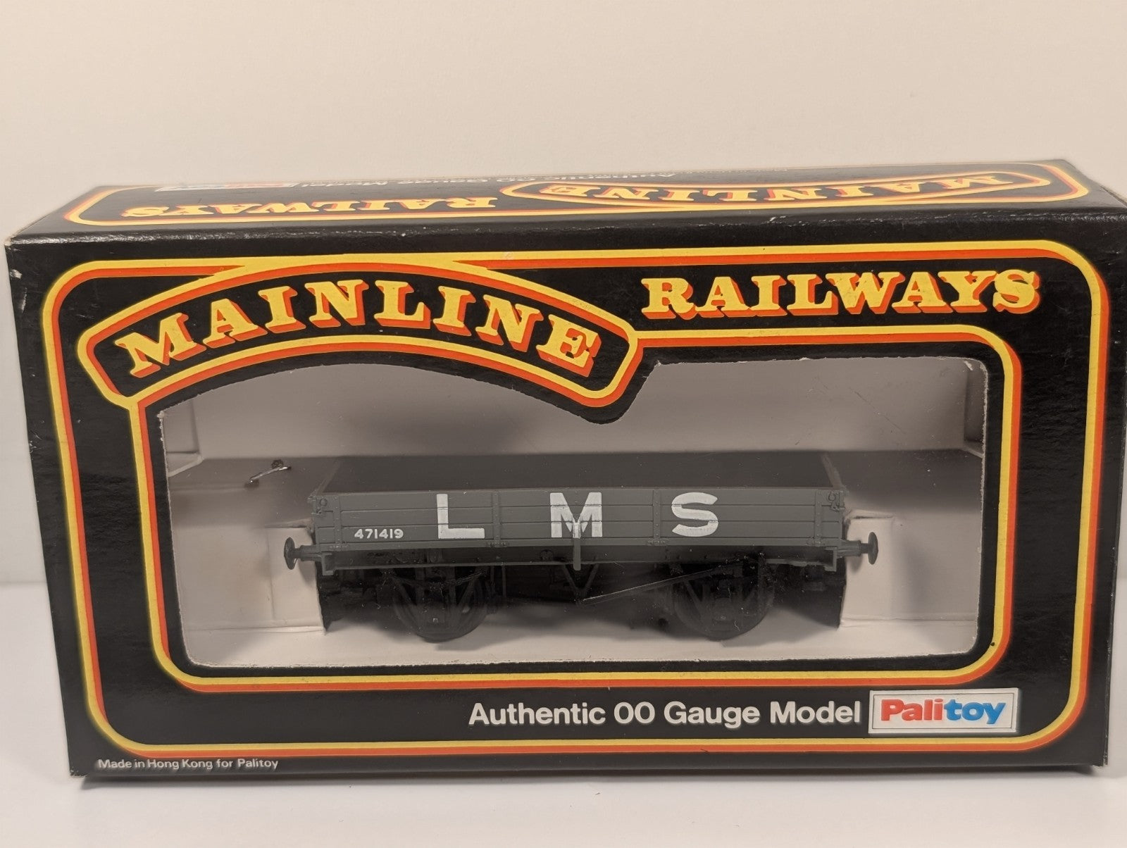 Mainline 37419 OO Gauge 3 Plank Wagon LMS Grey 471419