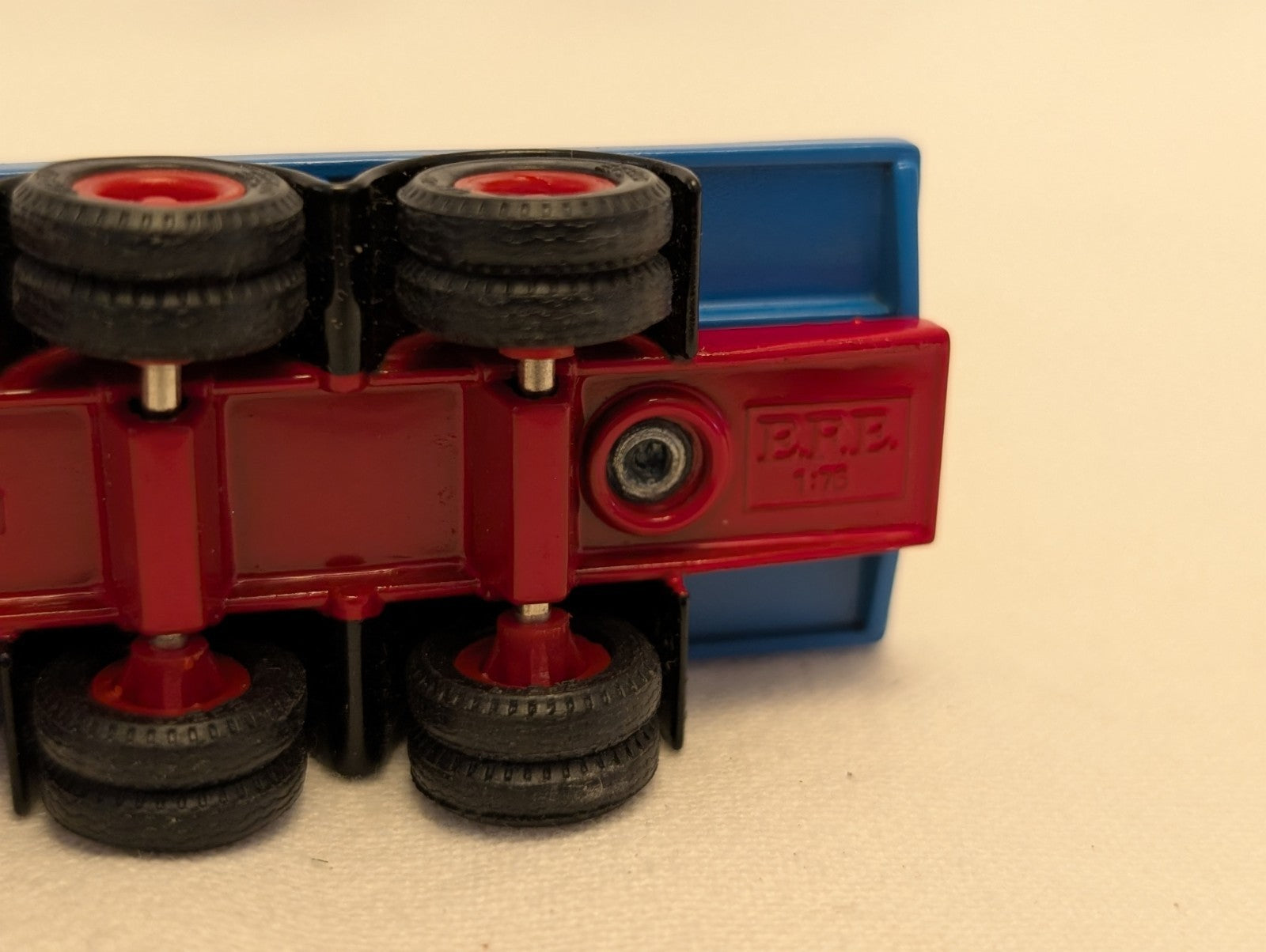 EFE 1:76 Atkinson 8 Wheel Flatbed Diecast Model Lorry 788 WTE Aaron
