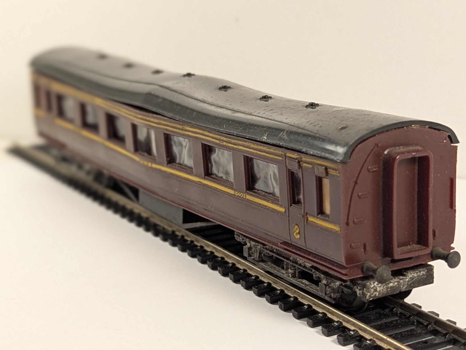 Coachcraft LMS 3rd Class Vestibule Coach Kit OO Gauge Boxed
