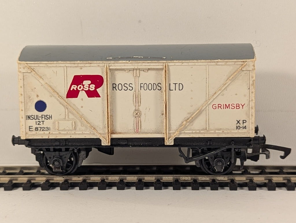 Wrenn OO Gauge 12T Insulated Fish Van Goods Wagon E 87231 Ross Foods W5006