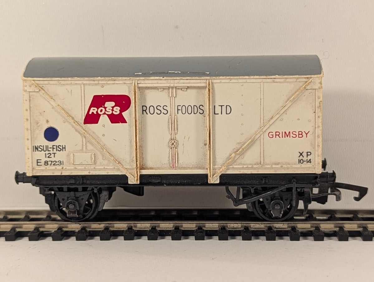 Wrenn OO Gauge 12T Insulated Fish Van Goods Wagon E 87231 Ross Foods W5006