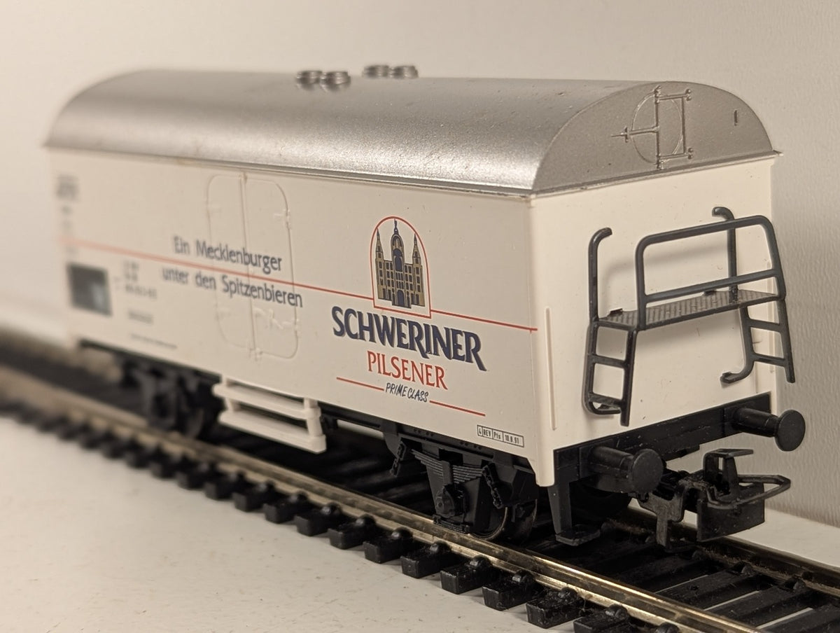 Märklin HO Scale Schweriner Pilsener Beer Wagon Goods Wagon 816 2523-0