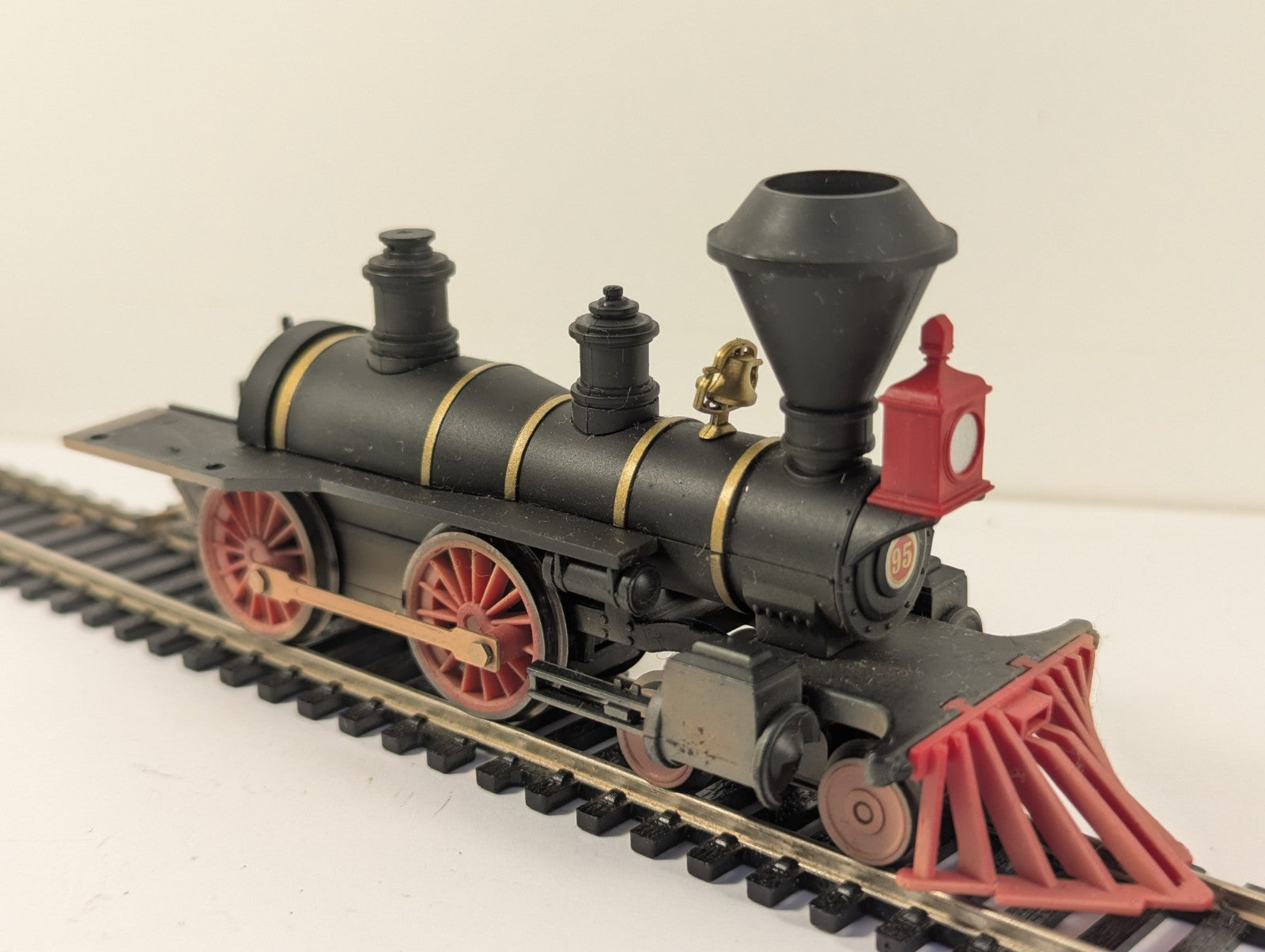 Hornby R1149 OO Gauge Toy Story 3 4-4-0 Non-Runner