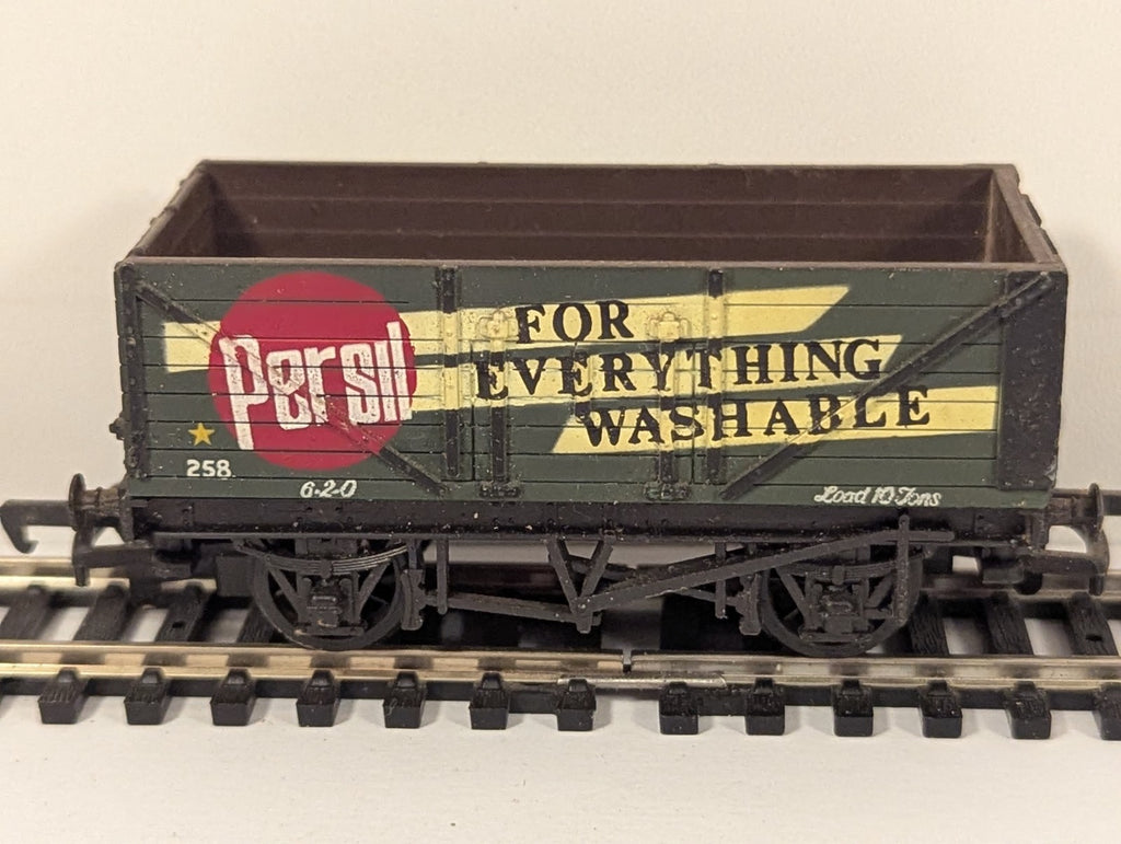 Mainline OO Gauge Persil 7 Plank Open Wagon
