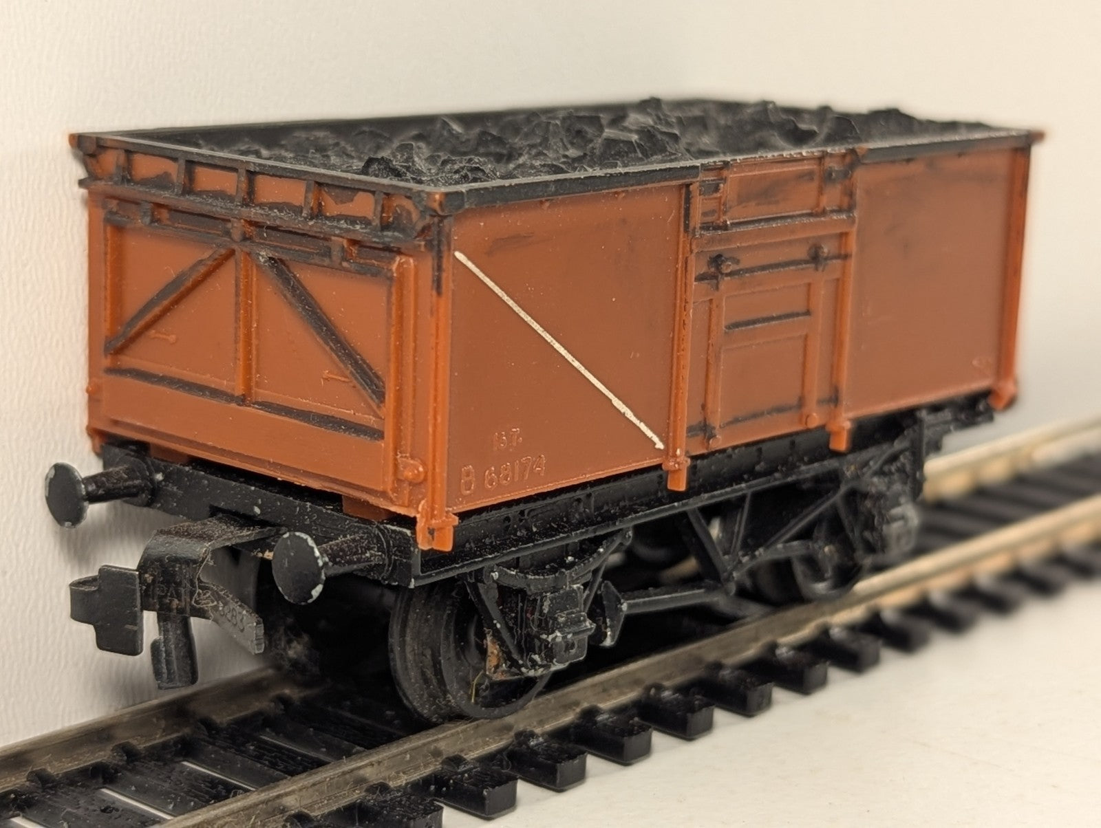 Trix BR 16 Ton Mineral Wagon OO Gauge