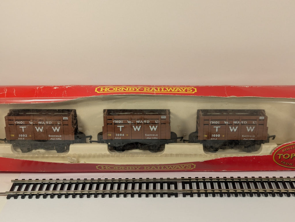 Hornby OO Gauge R6037 Thomas W. Ward Coke Wagon Set (1 Wagon Damaged)